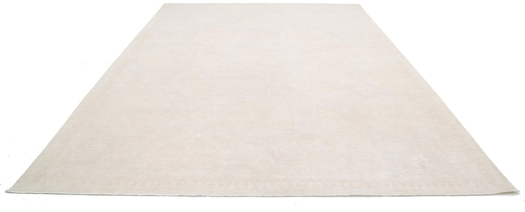 Serenity 9’ 9″ x 13’ 5″ - No. AV74148 - ALRUG Rug Store