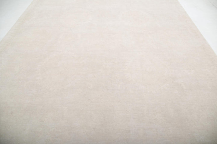 Serenity 9’ 9″ x 13’ 5″ - No. AV74148 - ALRUG Rug Store