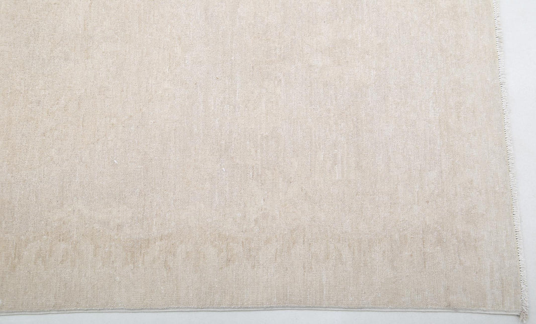 Serenity 9’ 9″ x 13’ 5″ - No. AV74148 - ALRUG Rug Store