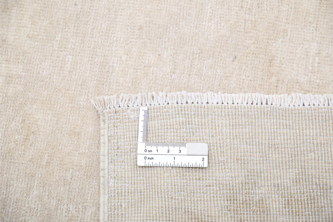 Serenity 9’ 9″ x 13’ 5″ - No. AV74148 - ALRUG Rug Store