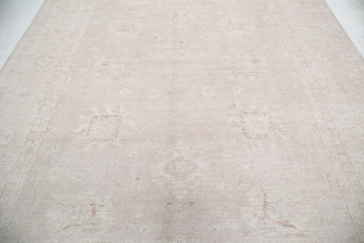 Serenity 9’ 1″ x 11’ 7″ - No. AV25604 - ALRUG Rug Store