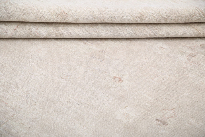 Serenity 9’ 1″ x 11’ 7″ - No. AV25604 - ALRUG Rug Store