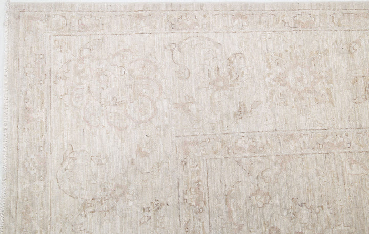 Serenity 8’ 9″ x 12’ 1″ - No. AV34538 - ALRUG Rug Store