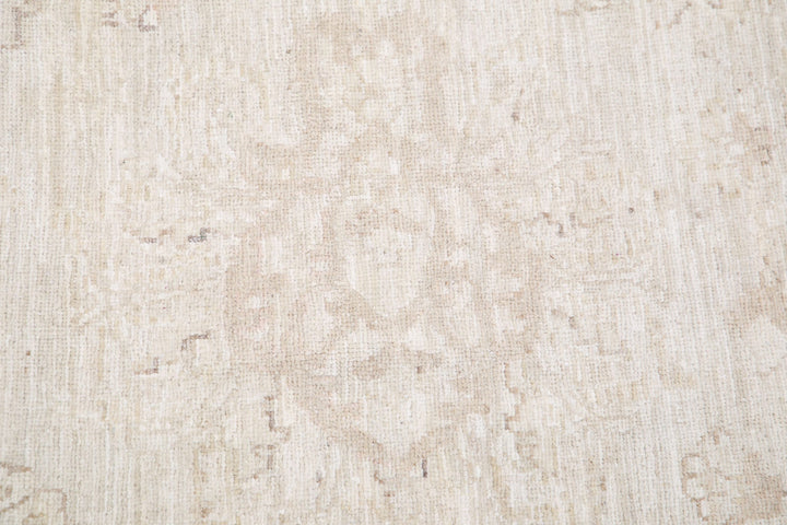 Serenity 8’ 9″ x 12’ 1″ - No. AV34538 - ALRUG Rug Store