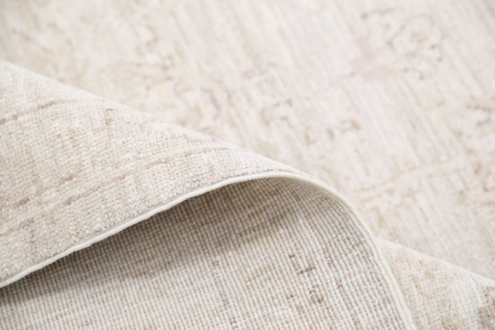 Serenity 8’ 9″ x 12’ 1″ - No. AV34538 - ALRUG Rug Store