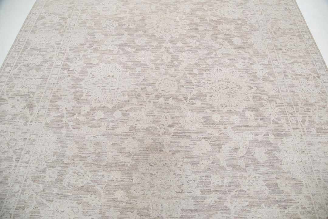 Serenity 8’ 0″ x 9’ 1″ - No. AV17613 - ALRUG Rug Store