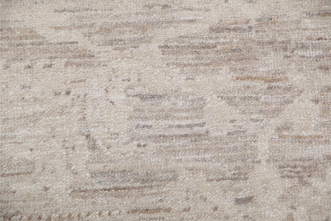 Serenity 8’ 0″ x 9’ 1″ - No. AV17613 - ALRUG Rug Store