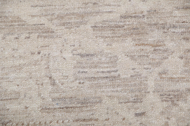 Serenity 8’ 0″ x 9’ 1″ - No. AV17613 - ALRUG Rug Store