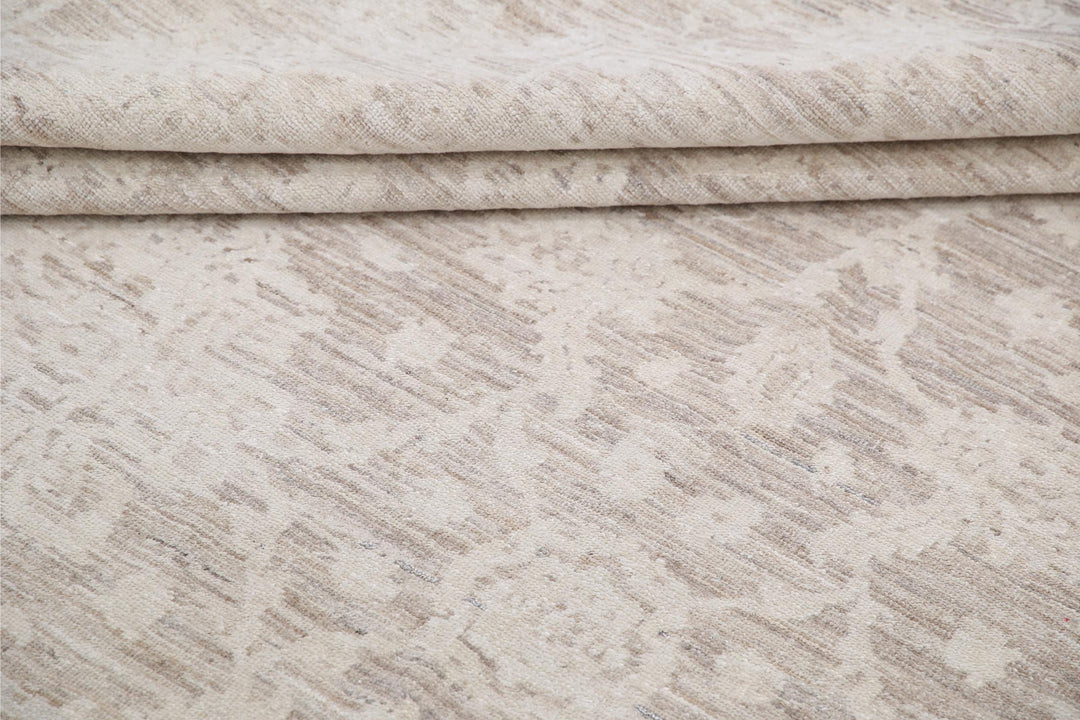 Serenity 8’ 0″ x 9’ 1″ - No. AV17613 - ALRUG Rug Store