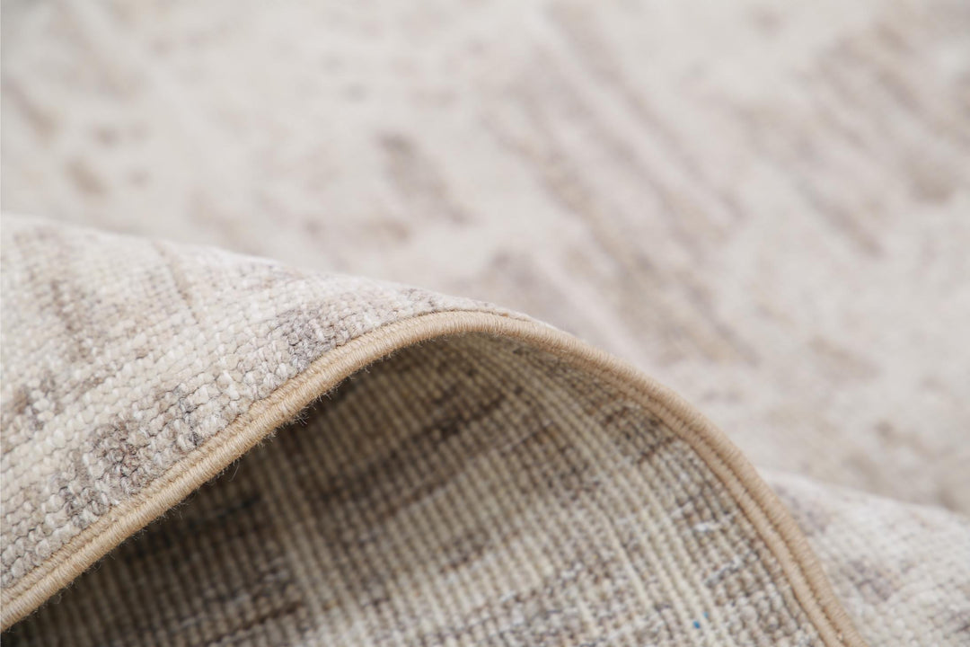 Serenity 8’ 0″ x 9’ 1″ - No. AV17613 - ALRUG Rug Store