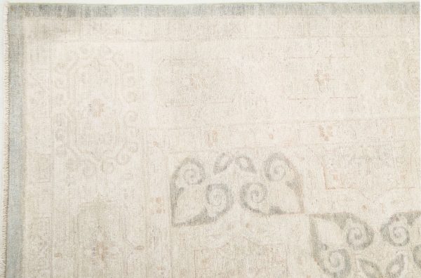 Serenity 9’ 10” x 13’ 5″ - No. AV21106