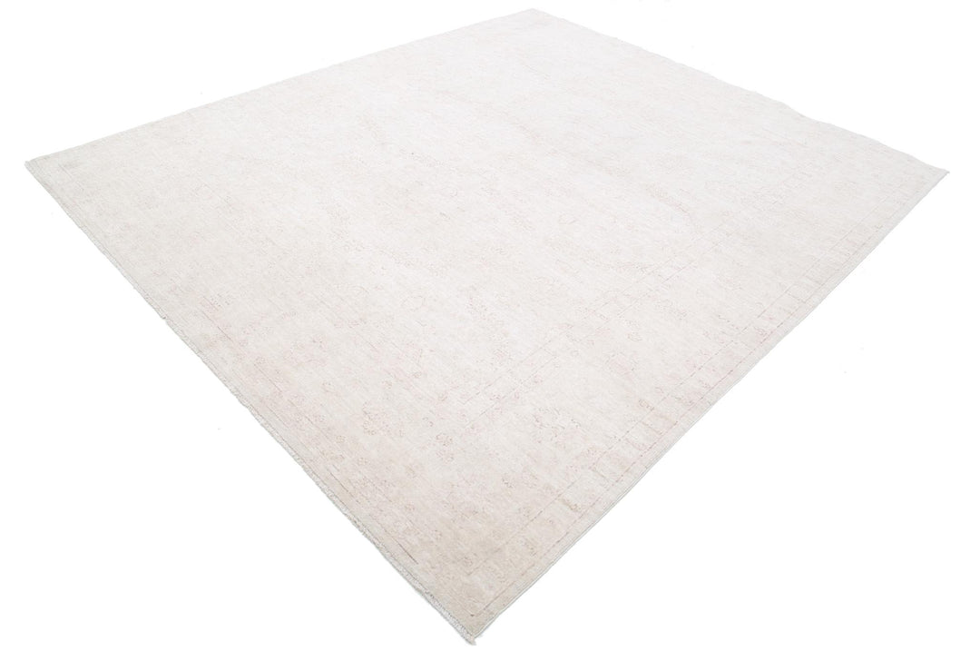 Serenity 8’ 1″ x 9’ 5″ - No. AV25247 - ALRUG Rug Store