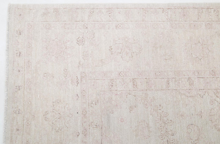 Serenity 8’ 1″ x 9’ 5″ - No. AV25247 - ALRUG Rug Store