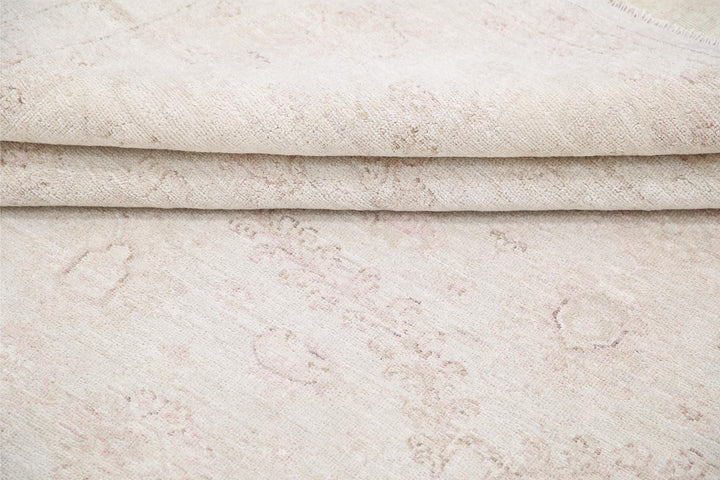 Serenity 8’ 1″ x 9’ 5″ - No. AV25247 - ALRUG Rug Store