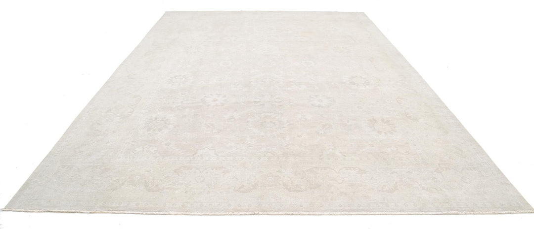 Serenity 9’ 9″ x 13’ 10” - No. AV77583 - ALRUG Rug Store