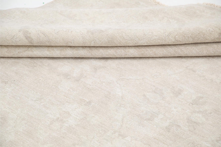 Serenity 9’ 9″ x 13’ 10” - No. AV77583 - ALRUG Rug Store