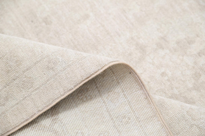 Serenity 9’ 9″ x 13’ 10” - No. AV77583 - ALRUG Rug Store