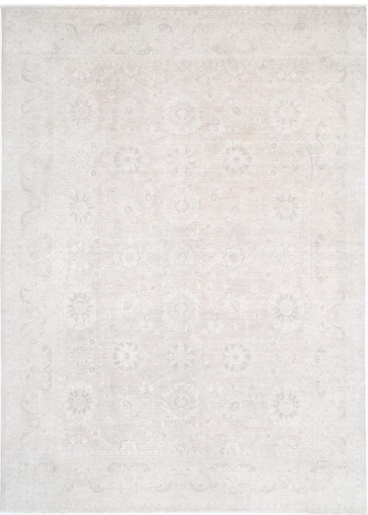 Serenity 9’ 9″ x 13’ 10” - No. AV77583 - ALRUG Rug Store