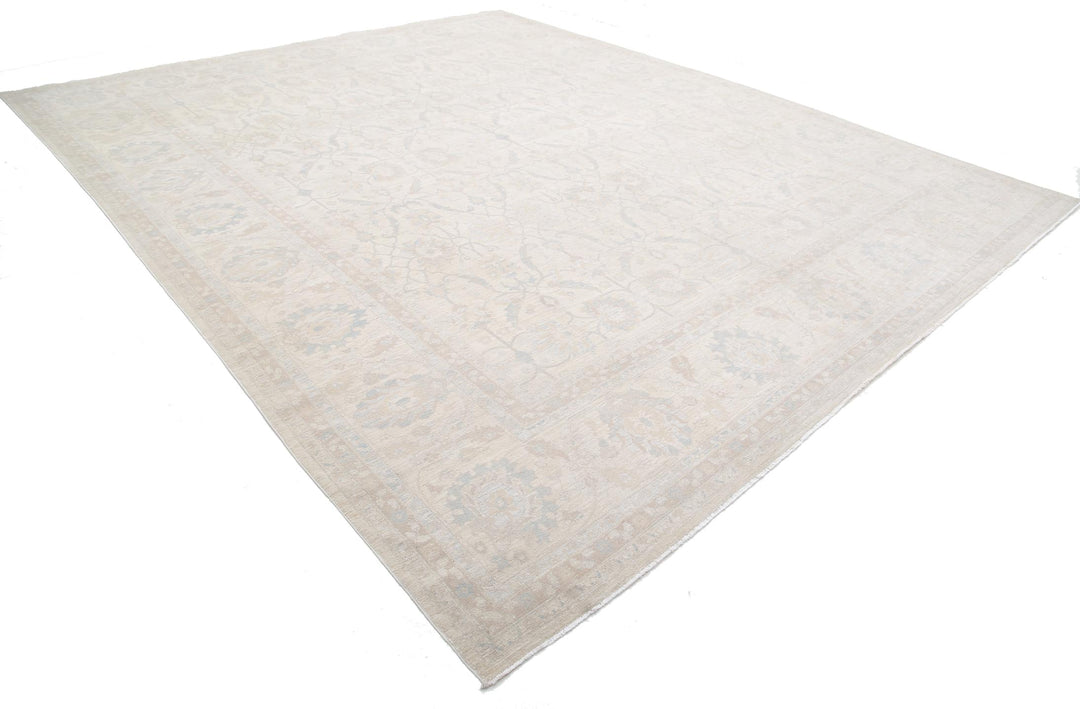 Ivory Pakistani Tabriz Rug 11'11" x 14'6" Hand-Knotted detail