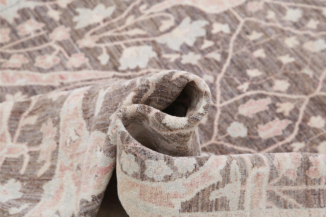 Serenity 8’ 8″ x 11’ 5″ - No. AV96555 - ALRUG Rug Store