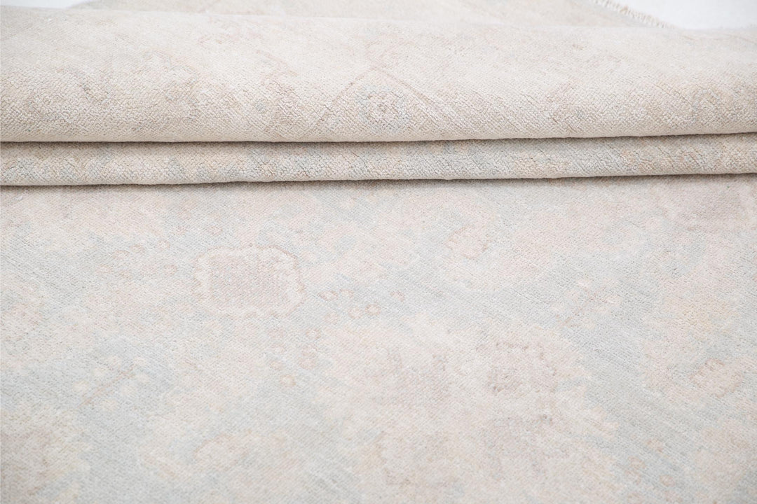 Serenity 7’ 10” x 9’ 7″ - No. AV89104 - ALRUG Rug Store