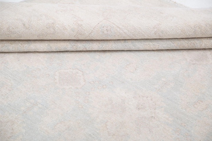 Serenity 7’ 10” x 9’ 7″ - No. AV89104 - ALRUG Rug Store