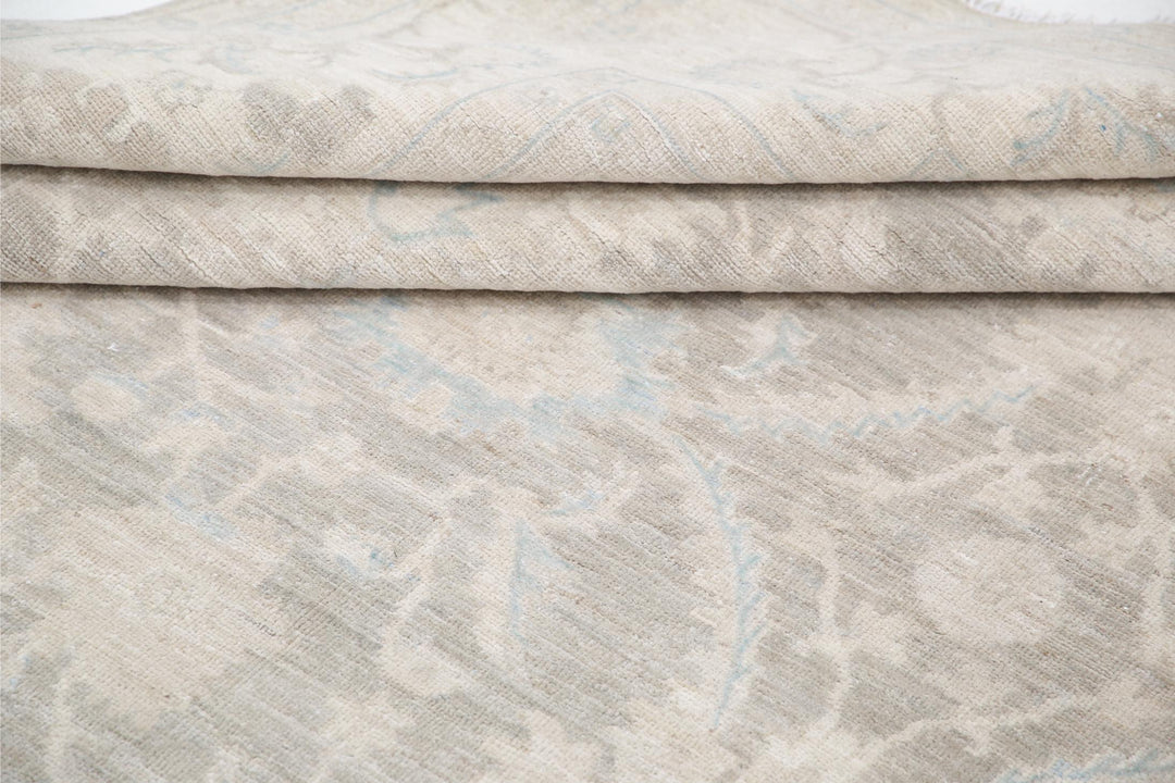 Serenity 8’ 4″ x 11’ 1″ - No. AV98664 - ALRUG Rug Store