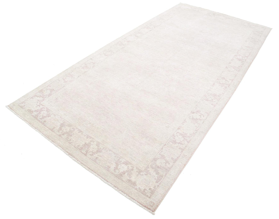 Serenity 5’ 0″ x 10’ 2″ - No. AV92619 - ALRUG Rug Store