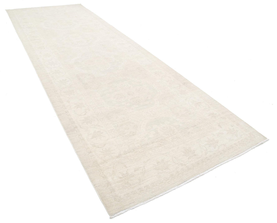 Serenity 5’ 2″ x 15’ 0″ - No. AV39734 - ALRUG Rug Store