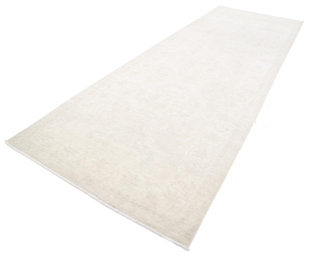 Serenity 5’ 2″ x 15’ 0″ - No. AV39734 - ALRUG Rug Store