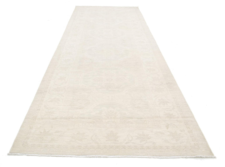 Serenity 5’ 2″ x 15’ 0″ - No. AV39734 - ALRUG Rug Store