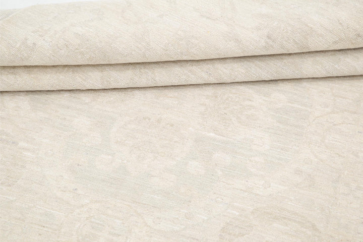 Serenity 5’ 2″ x 15’ 0″ - No. AV39734 - ALRUG Rug Store