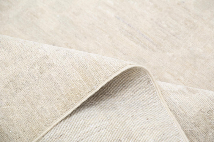 Serenity 5’ 2″ x 15’ 0″ - No. AV39734 - ALRUG Rug Store