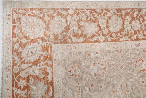 Brown Pakistani Ariana Rug 9'10" x 13'5" Hand-Knotted view 16