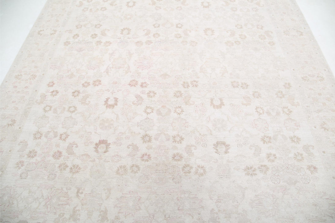 Ariana 8’ 1″ x 9’ 5″ - No. AV42146 - ALRUG Rug Store