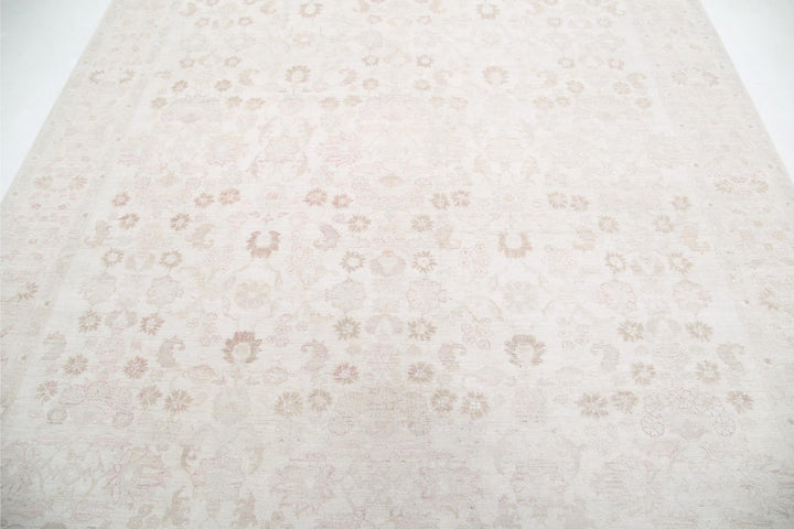 Ariana 8’ 1″ x 9’ 5″ - No. AV42146 - ALRUG Rug Store