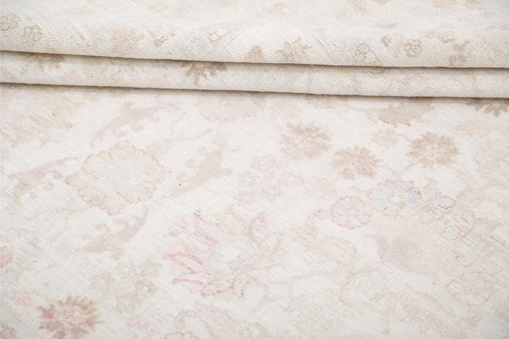 Ariana 8’ 1″ x 9’ 5″ - No. AV42146 - ALRUG Rug Store