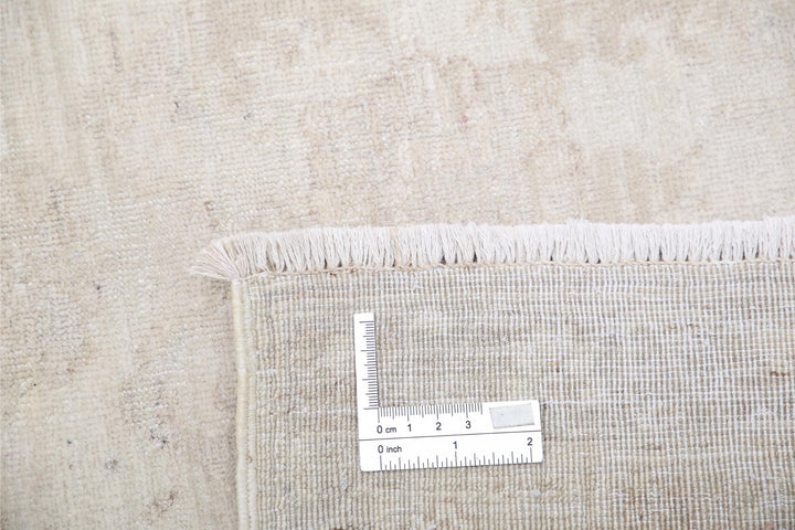 Ariana 8’ 1″ x 9’ 5″ - No. AV42146 - ALRUG Rug Store