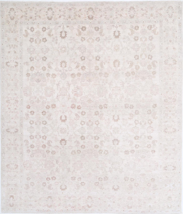 Ariana 8’ 1″ x 9’ 5″ - No. AV42146 - ALRUG Rug Store