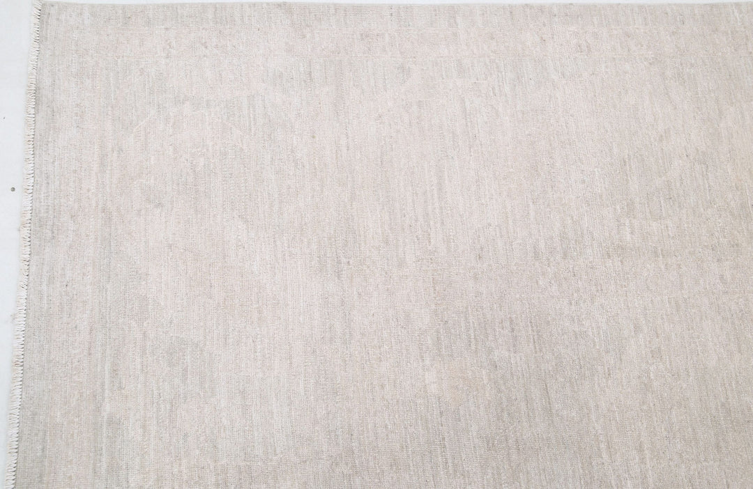 Serenity 9’ 1″ x 12’ 4″ - No. AV17910 - ALRUG Rug Store