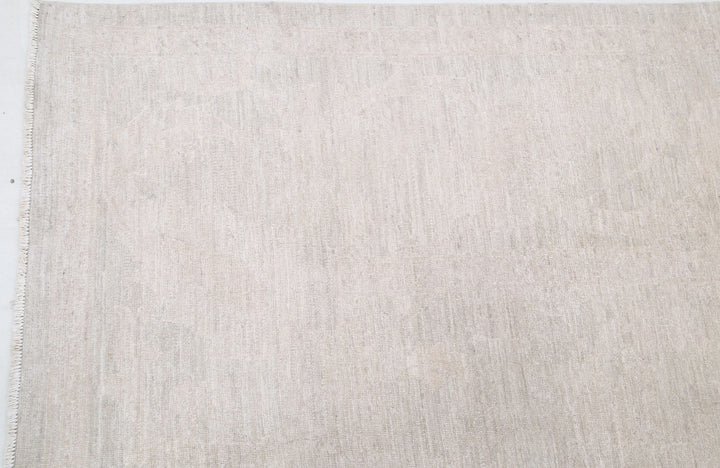 Serenity 9’ 1″ x 12’ 4″ - No. AV17910 - ALRUG Rug Store