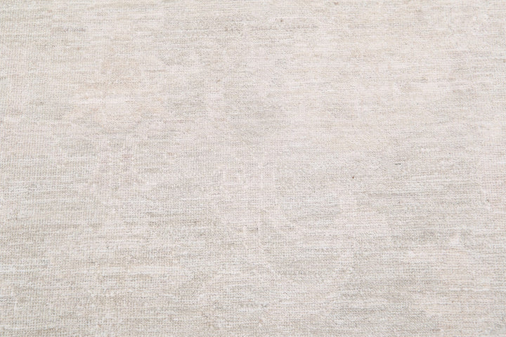 Serenity 9’ 1″ x 12’ 4″ - No. AV17910 - ALRUG Rug Store