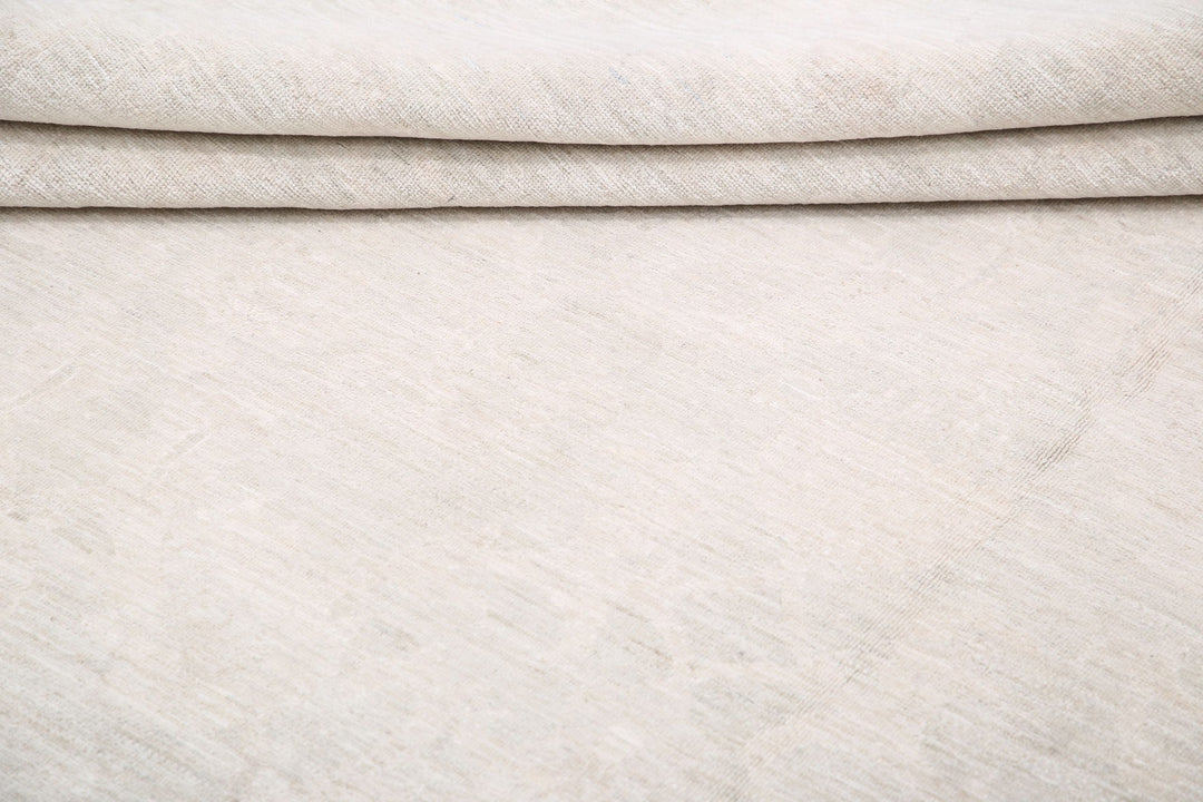 Serenity 9’ 1″ x 12’ 4″ - No. AV17910 - ALRUG Rug Store