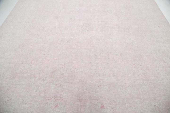 Serenity 9’ 10” x 12’ 7″ - No. AV19780 - ALRUG Rug Store