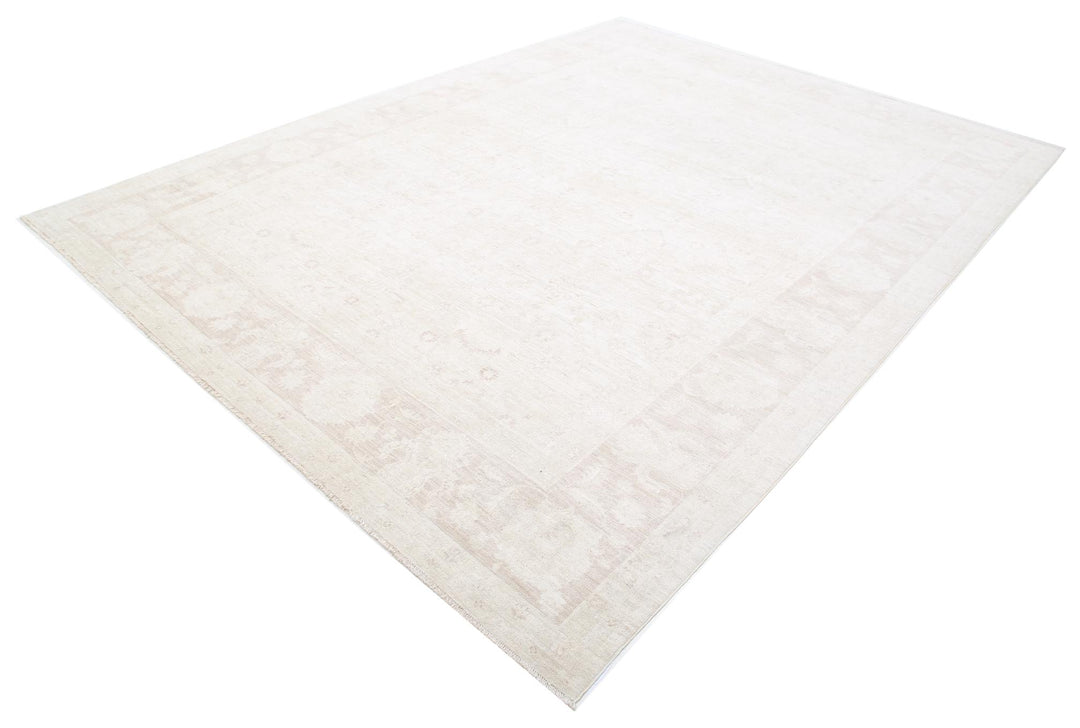 Serenity 8’ 10” x 11’ 8″ - No. AV99932 - ALRUG Rug Store