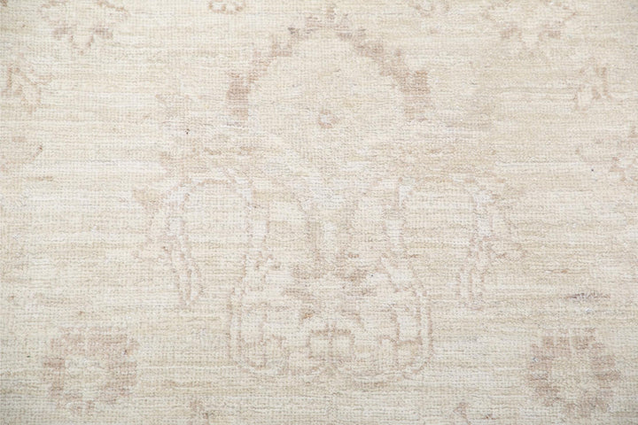 Serenity 8’ 10” x 11’ 8″ - No. AV99932 - ALRUG Rug Store