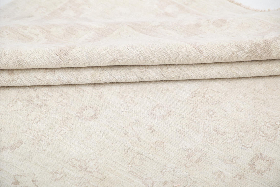 Serenity 8’ 10” x 11’ 8″ - No. AV99932 - ALRUG Rug Store