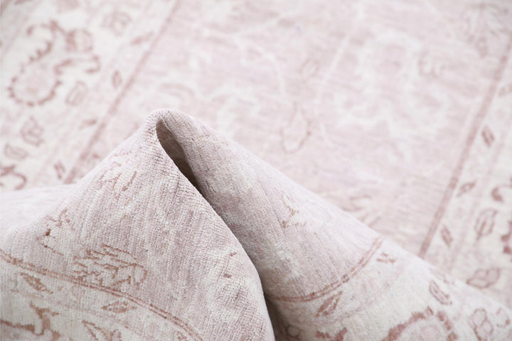 Serenity 2’ 9″ x 8’ 7″ - No. AV29135 - ALRUG Rug Store