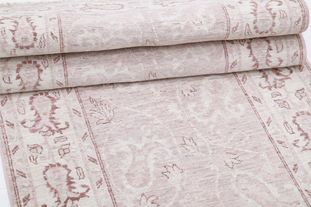 Serenity 2’ 9″ x 8’ 7″ - No. AV29135 - ALRUG Rug Store