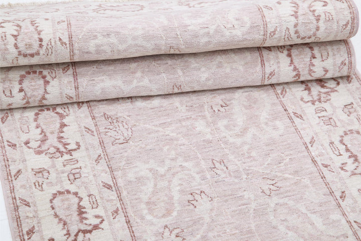 Serenity 2’ 9″ x 8’ 7″ - No. AV29135 - ALRUG Rug Store